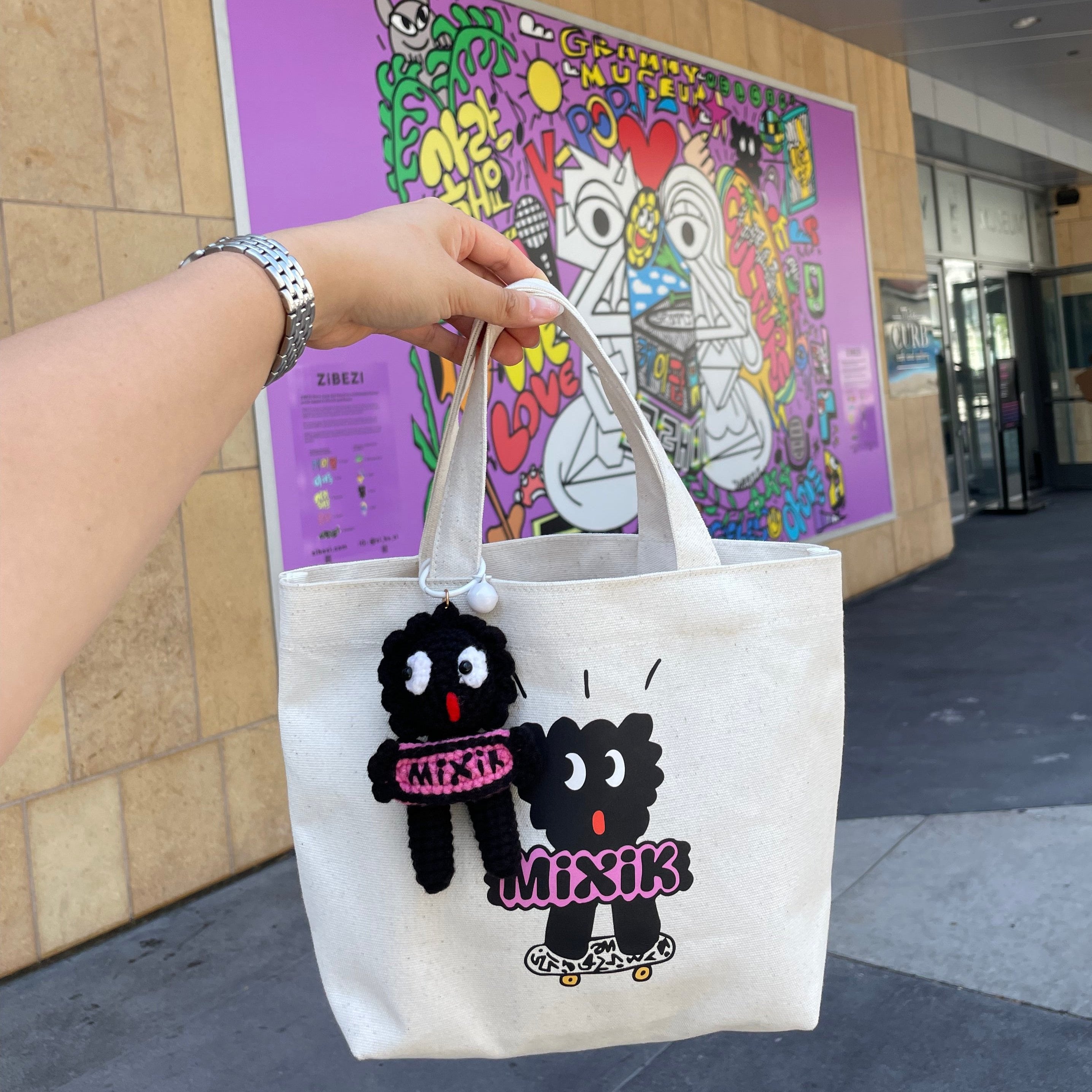 MiXiK Limited Edition ZiBEZI Mini Tote Bag "Munji on Skateboard"