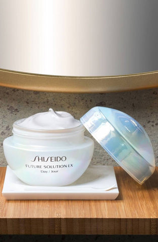 Shiseido Future Solution LX Total Protective Cream SPF 20
