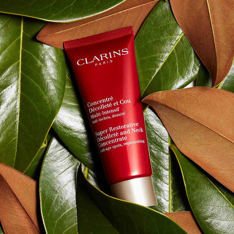 Clarins Super Restorative Décolleté and Neck Concentrate